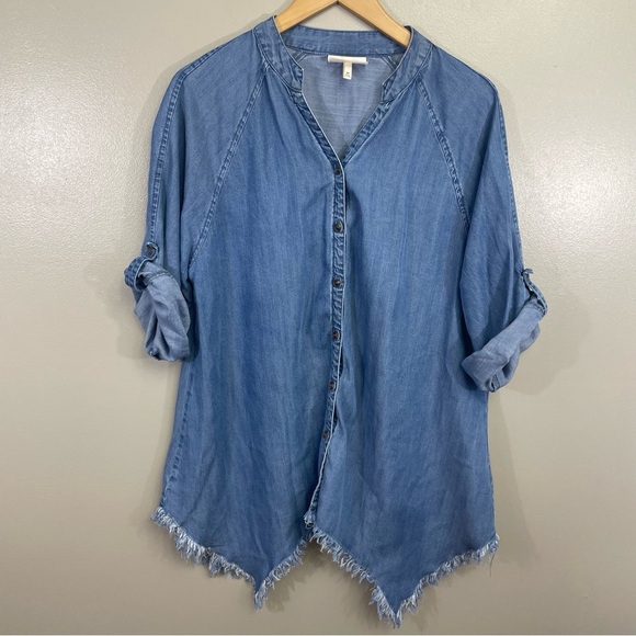 Hester and Orchard women’s size Medium Tencel Button Split Neck raw hem Top - Picture 2 of 12